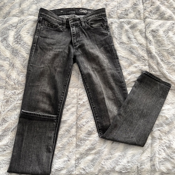 Women's Gap 1969 Straight Leg Jeans - Picture 4 of 11